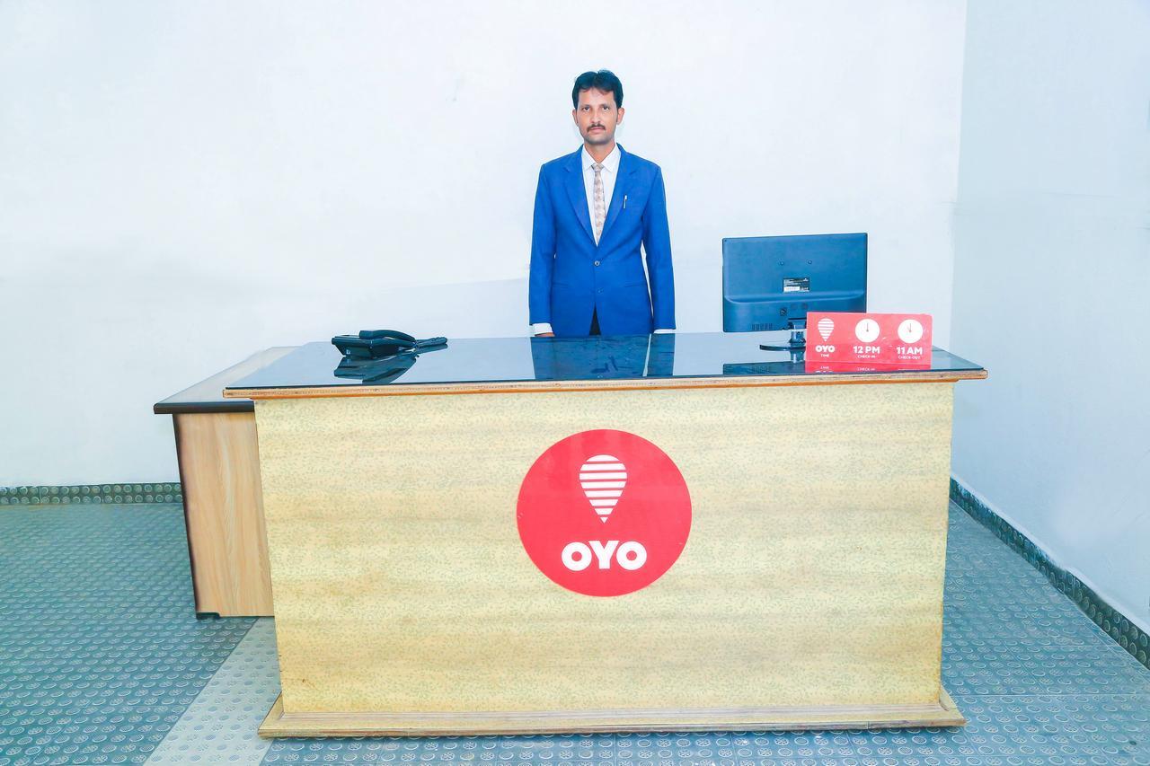 Oyo 9226 Near Railway Station Hotel Tirupati Exterior photo